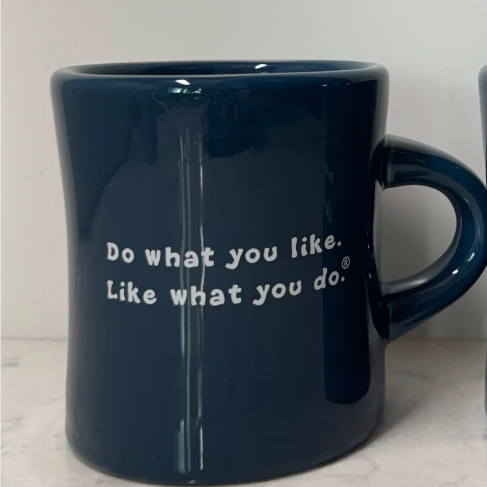 Life Is Good Navy Ceramic Mug with Golf Design - Picture 3 of 9